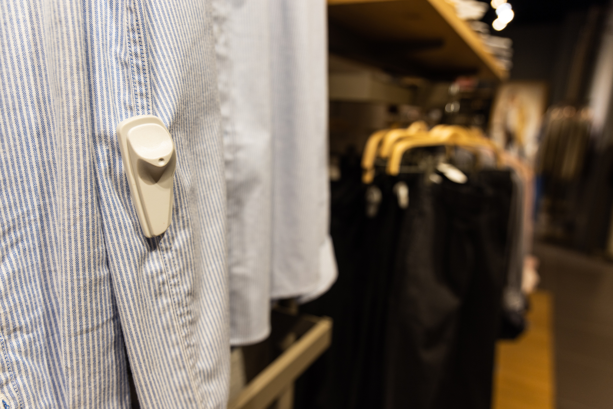 5 Quick and Low-tech Tips to Prevent Shoplifting in Your Retail Store